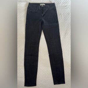 Mudd Juniors Size 3 Low Rise Black skinny Jeans Preowned